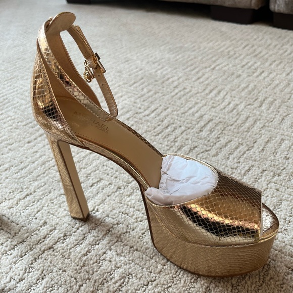 Michael Kors Peep Toe Pumps - Picture 2 of 15